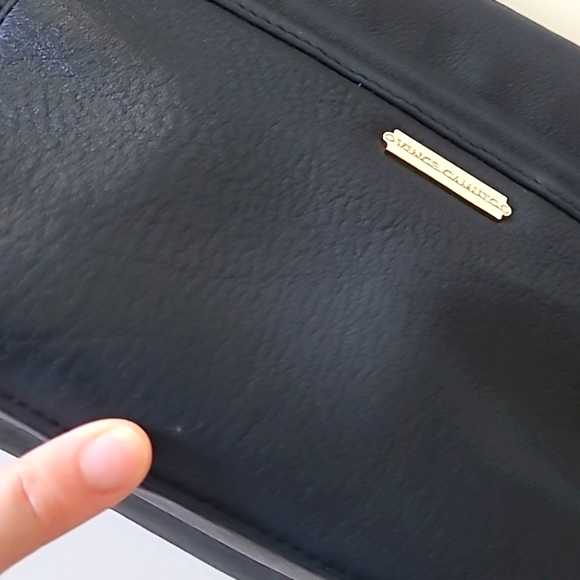 Vince Camuto Leather Shoulder bag with Gold Hardware - Picture 9 of 11